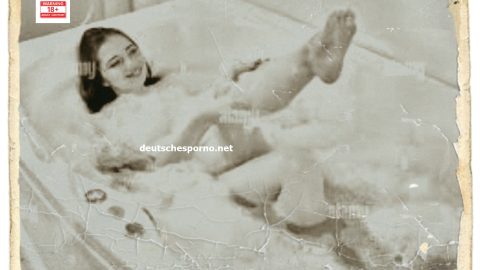 young indian couples swap partners for swinger sex Büro porno
